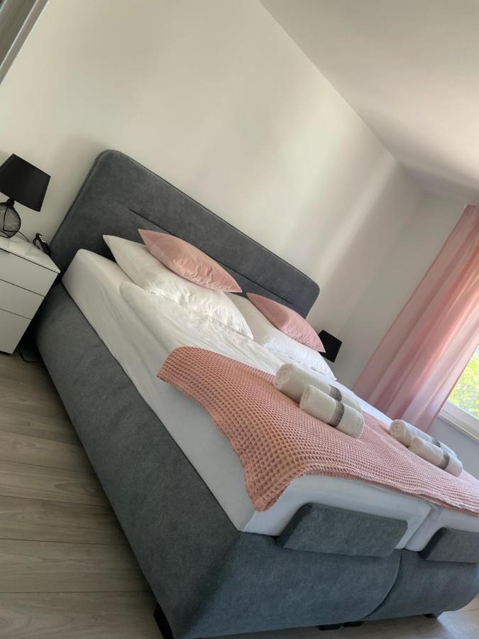 Apartment Tomy Риека Экстерьер фото